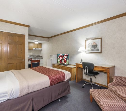Red Roof Inn Uhrichsville