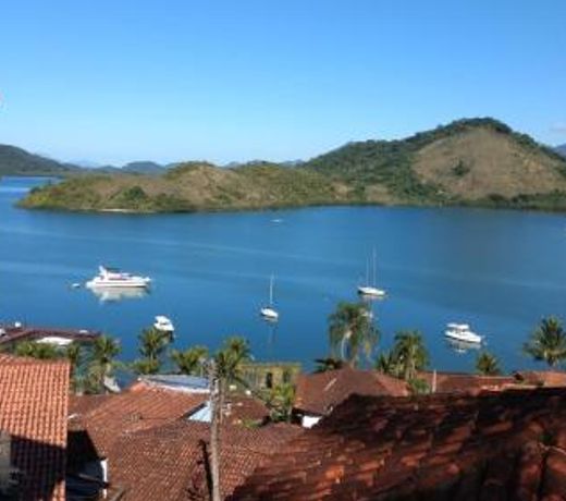 Casa Angra Itanema