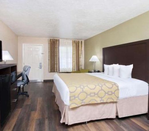 Baymont by Wyndham Lake City