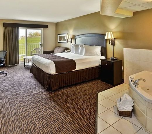 Best Western Plus Riverfront Hotel