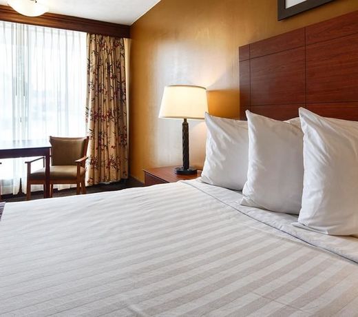 Days Inn by Wyndham Breezewood