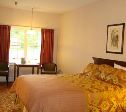 Ludlow Colonial Motel