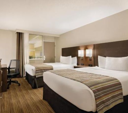 Country Inn & Suites by Radisson, Fergus Falls, MN