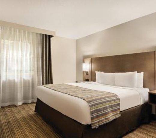 Country Inn & Suites by Radisson, Fergus Falls, MN
