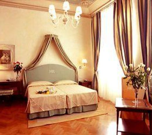 Hotel Executive