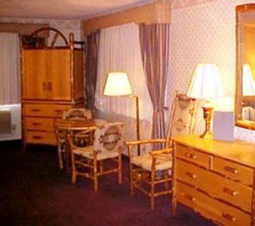 SARATOGA INN AND SUITES