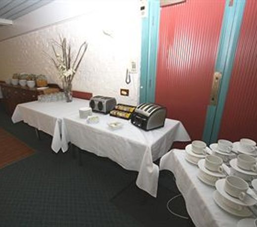 Red Carpet Motel