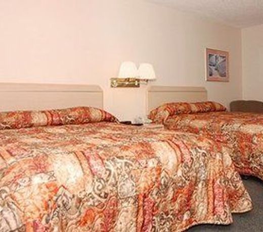 Bridgeway Inn & Suites