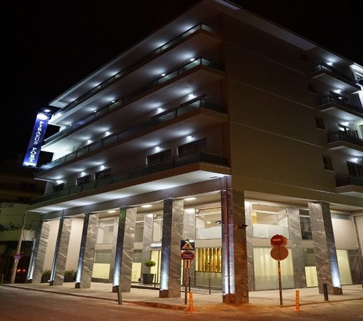 Piraeus Port Hotel