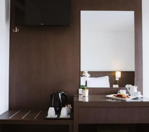 Piraeus Port Hotel