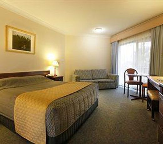 Charbonnier Motor Inn