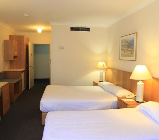 Charbonnier Motor Inn