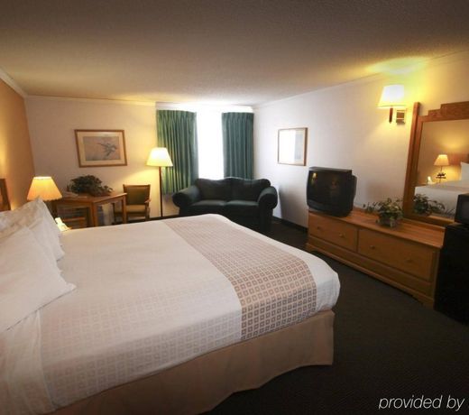 Yellowstone Pioneer Lodge