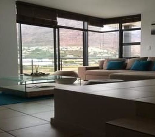 Sea La Vie Hout Bay