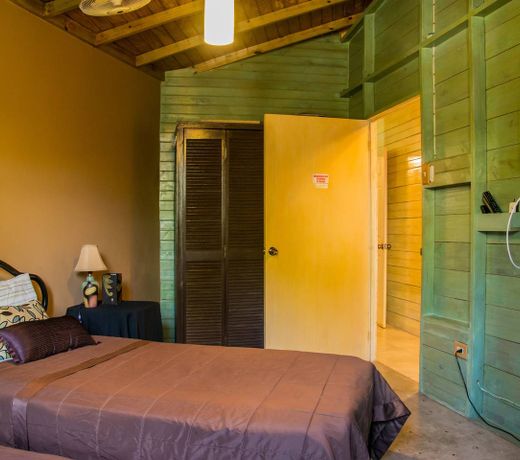 One32 Guest House