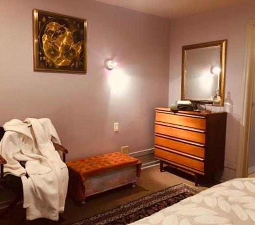 Mediterranean Edmonton B&B