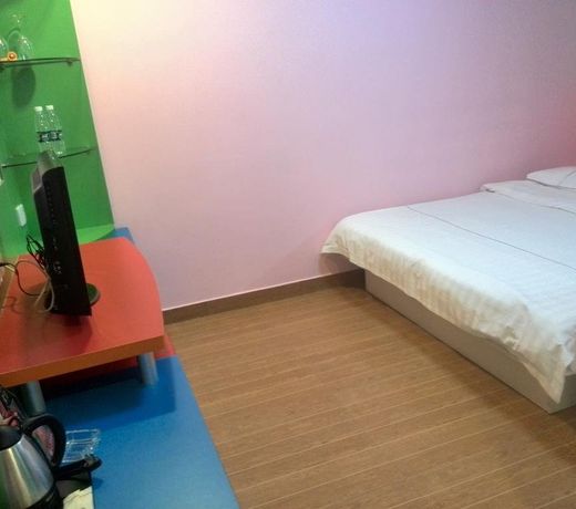 e Home Hotel Nanzhou Railway Staion