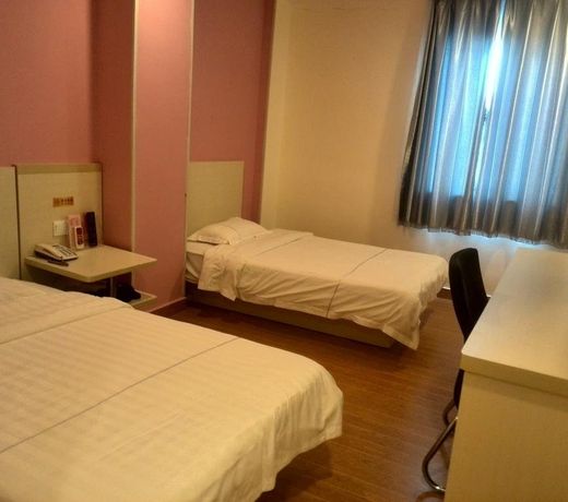 e Home Hotel Nanzhou Railway Staion