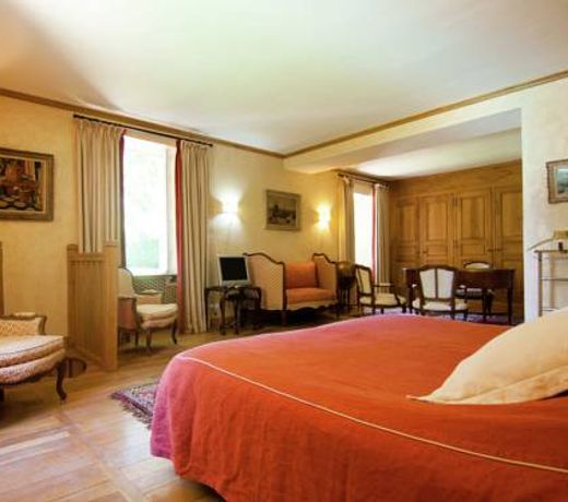 Ritzy Mansion in Sourzac with Tennis Court Pool Gym