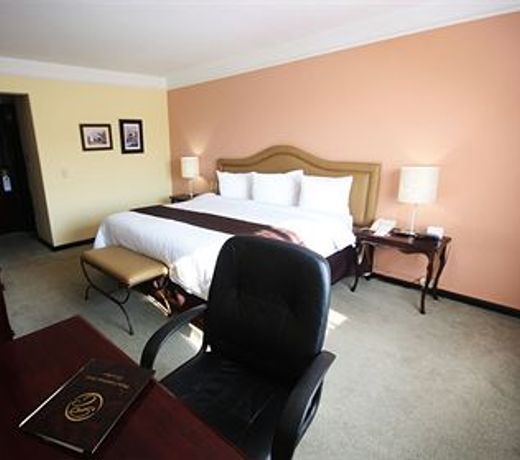Plaza Camelinas Hotel