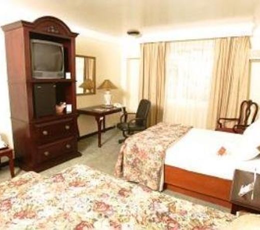 Plaza Camelinas Hotel