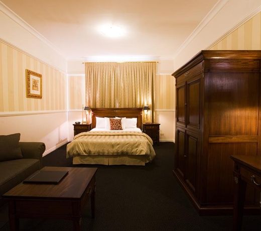 Redearth Boutique Hotel