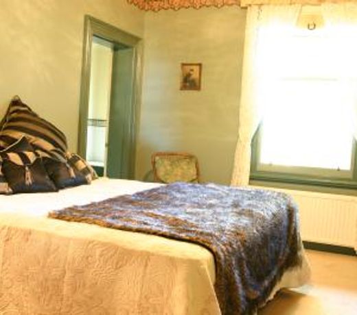 Tara House Bed and Breakfast
