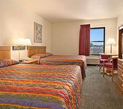 Super 8 by Wyndham Hampshire IL