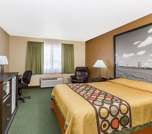 Super 8 by Wyndham Jefferson