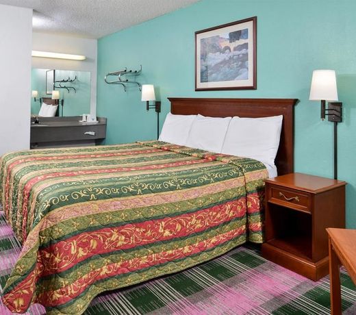 Indy Southwestern Inn-South