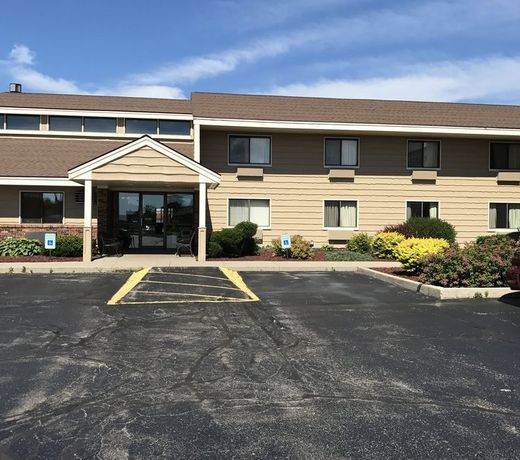 AmericInn by Wyndham West Bend