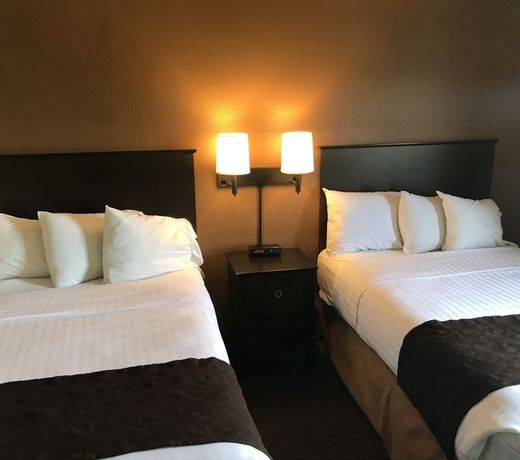 AmericInn by Wyndham West Bend