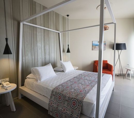 Elia Agia Marina Hotel