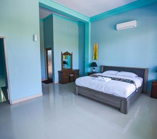 Villa Rembulan
