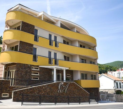 Hotel Atina