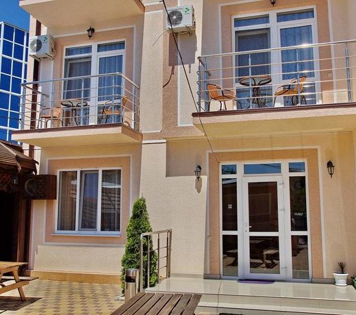 Tikhaya Gavan Guest House