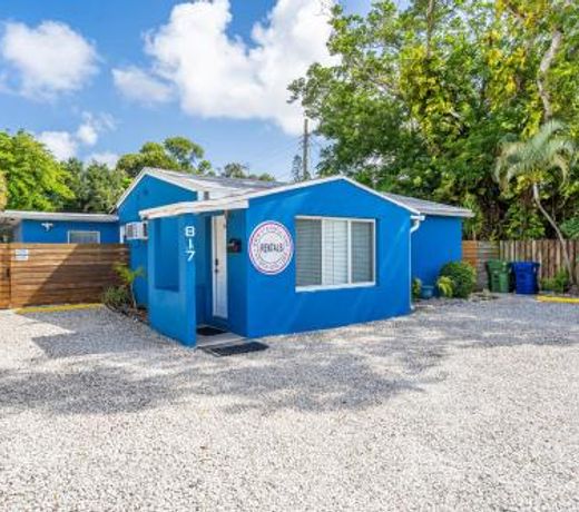 The Blue House Fort Lauderdale Airport/Cruise