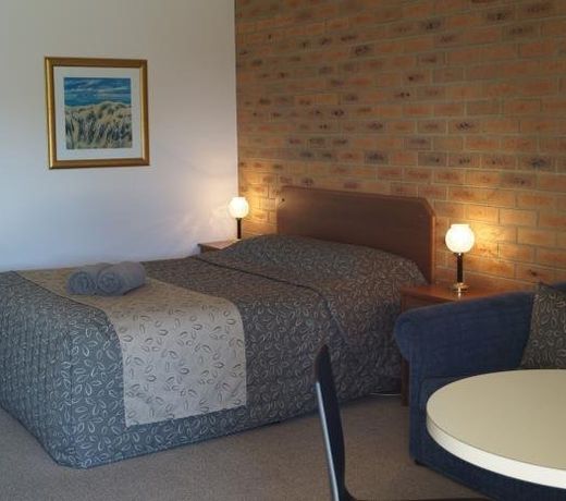 Quays Motel San Remo