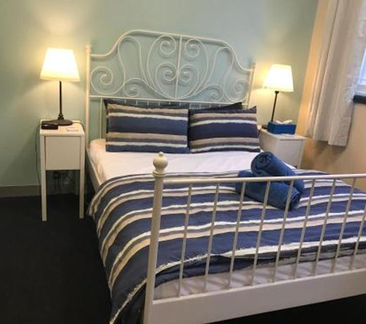22 TRAVELLERS ACCOMMODATION