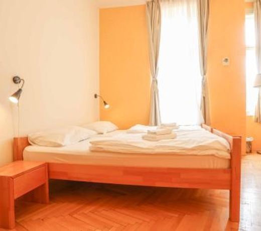 Pigeon Square Rooms