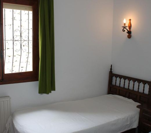 Linda - modern villa with splendid views in Benissa