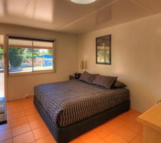 Halls Creek Motel