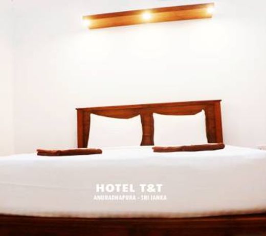 Hotel T & T
