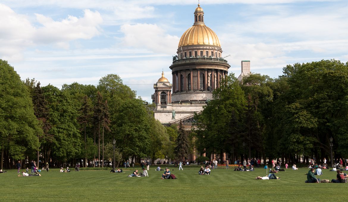 ДостоБродский у Исаакиевского