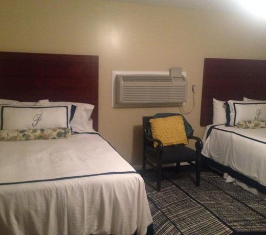Pleasure Point Inn and Suites