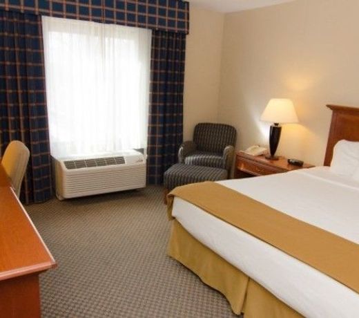 Holiday Inn Express Salem Hotel