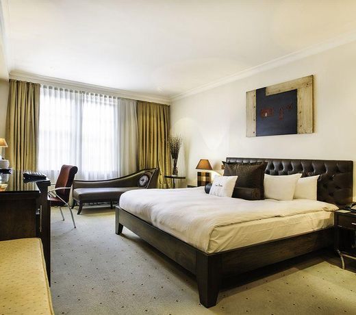 Courthouse Hotel London