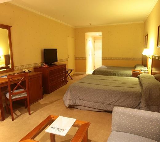 Howard Johnson Rio Ceballos Hotel y Casino