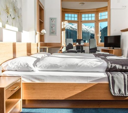ALPINE INN Davos