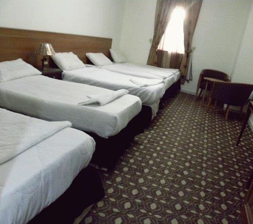 Hana Hariry Hotel